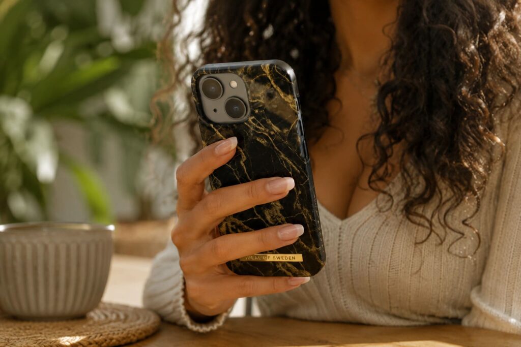 La beauté de la coque de téléphone iDeal Of Sweden