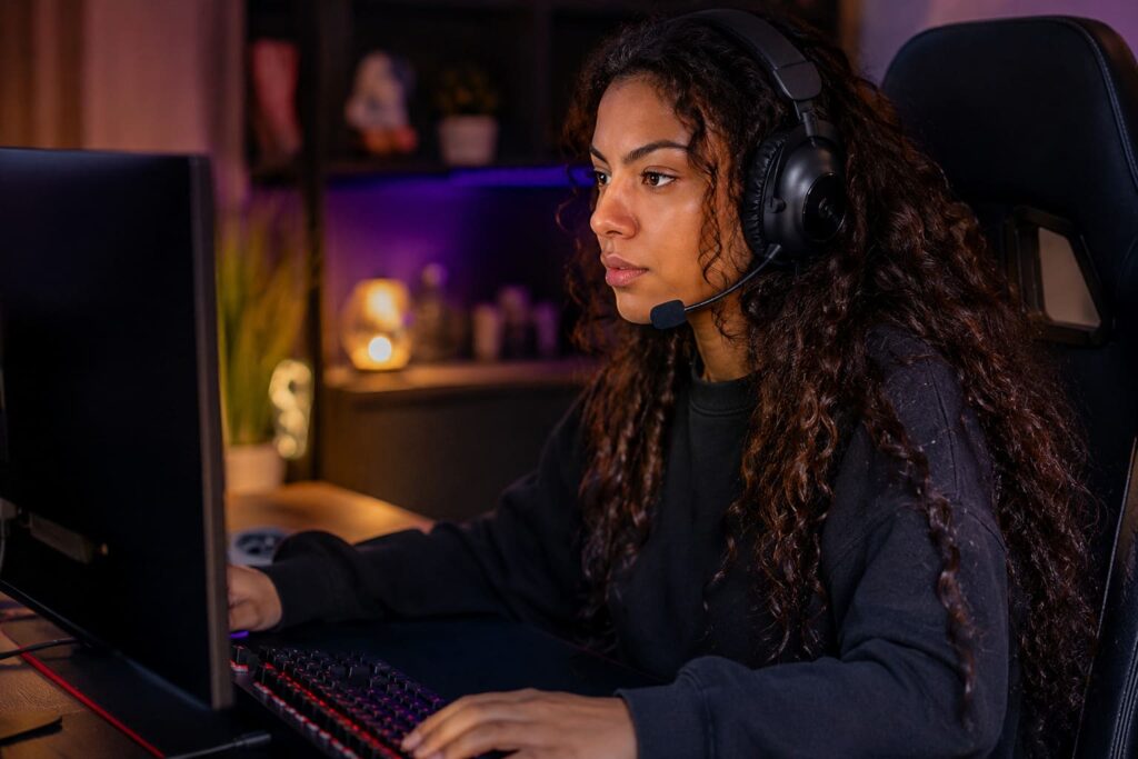 Casque gamer sans fil Logitech Lightspeed en usage